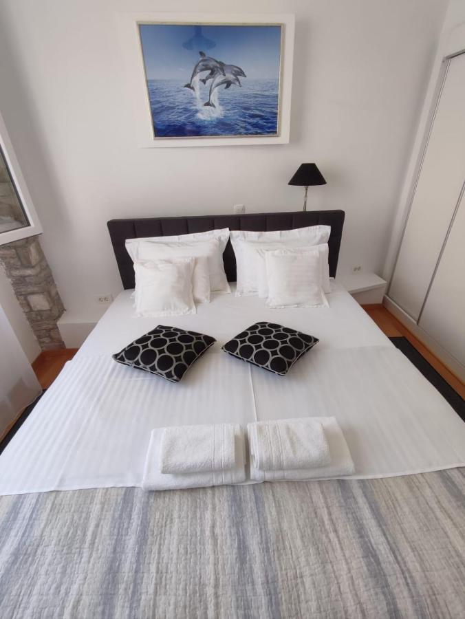 Apartment Sandrica Stomorska Esterno foto