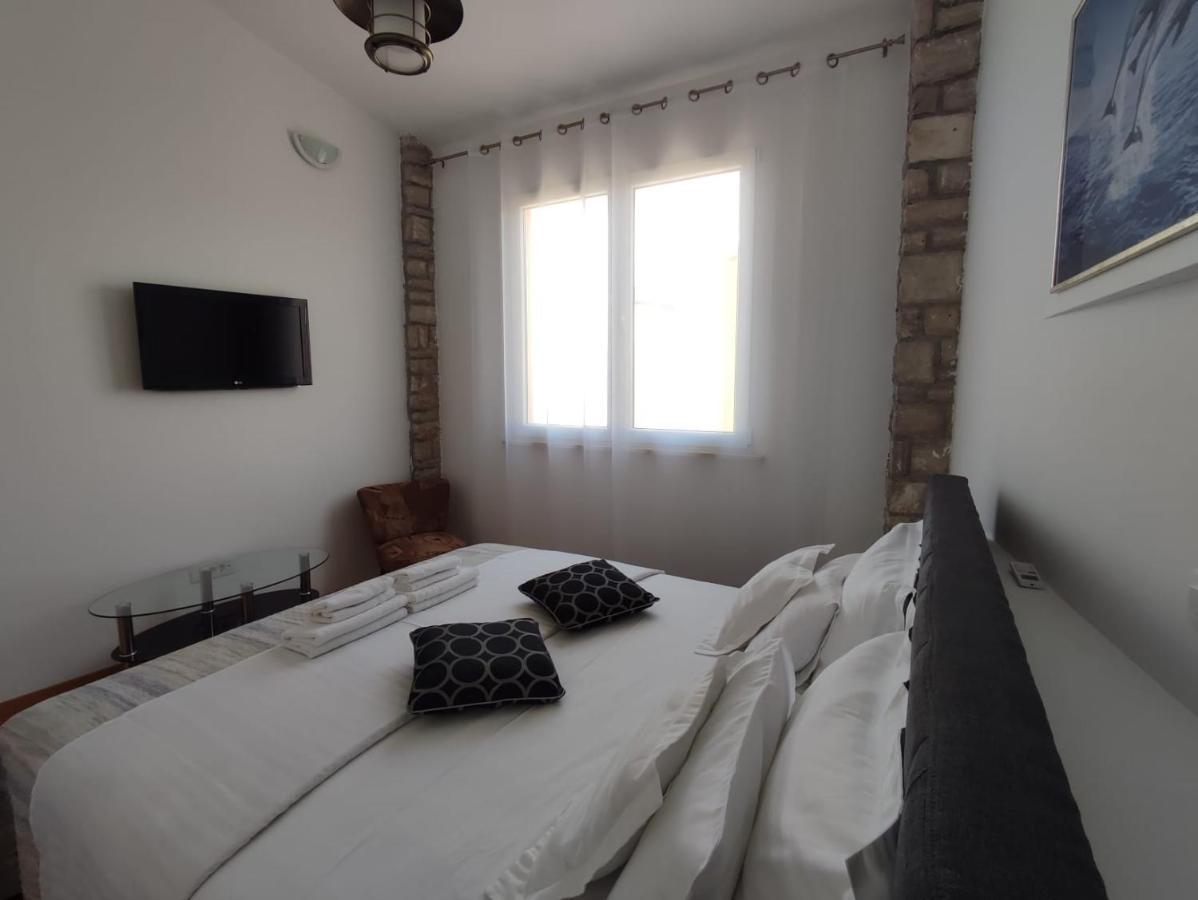 Apartment Sandrica Stomorska Esterno foto