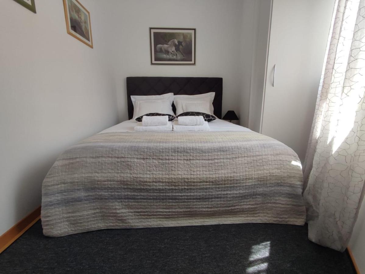 Apartment Sandrica Stomorska Esterno foto