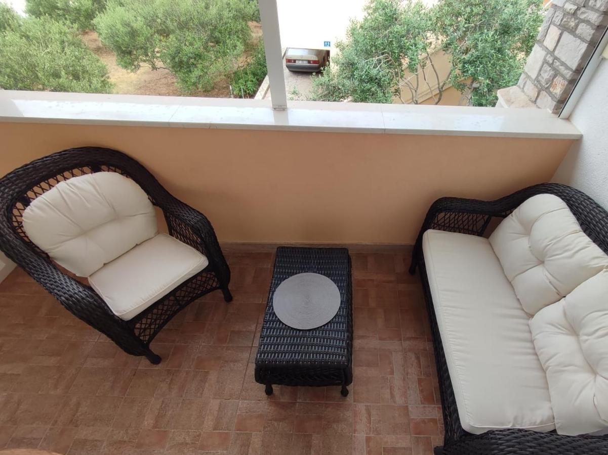 Apartment Sandrica Stomorska Esterno foto